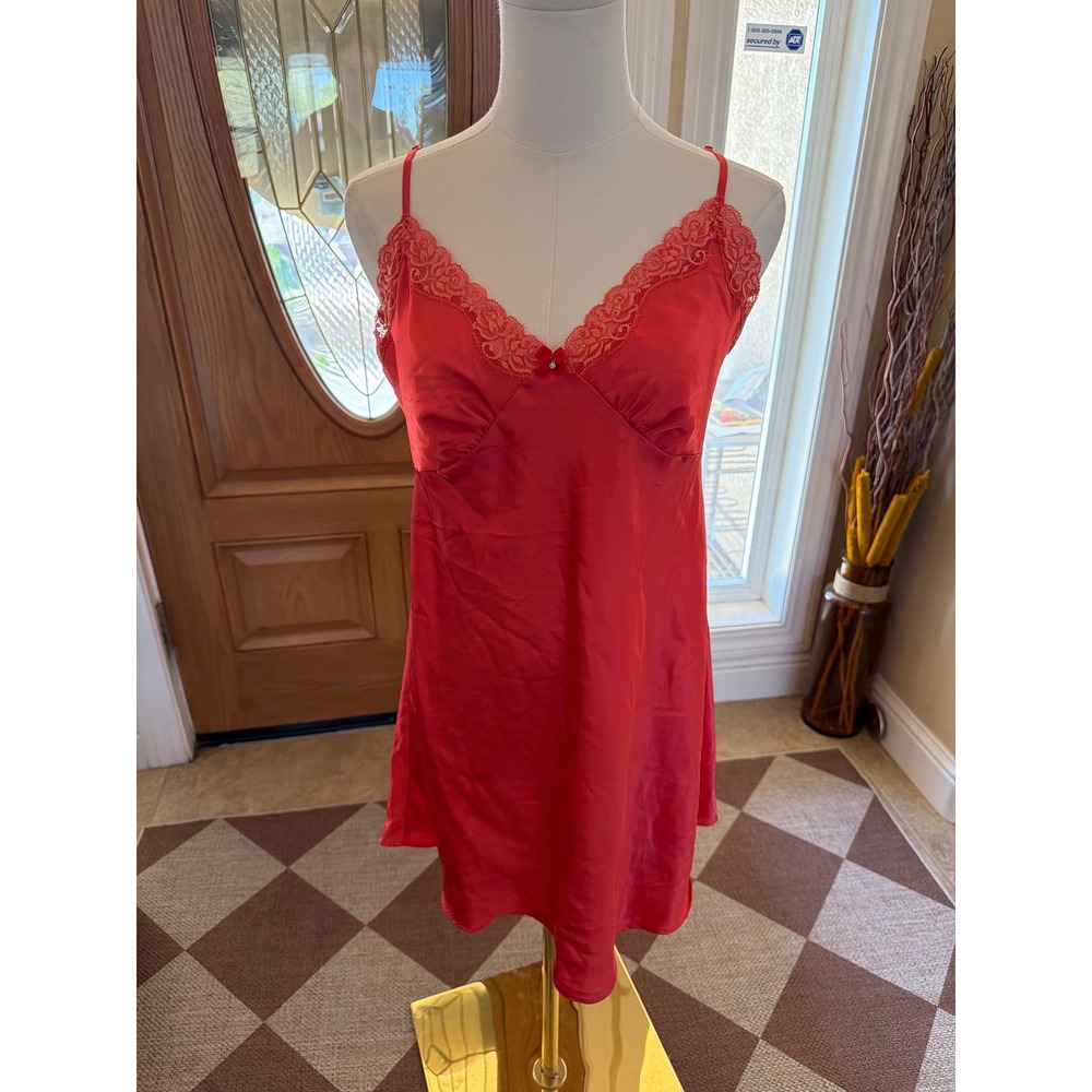 Jones New York Red Satin Lace Trim Chemise Nightgown Medium